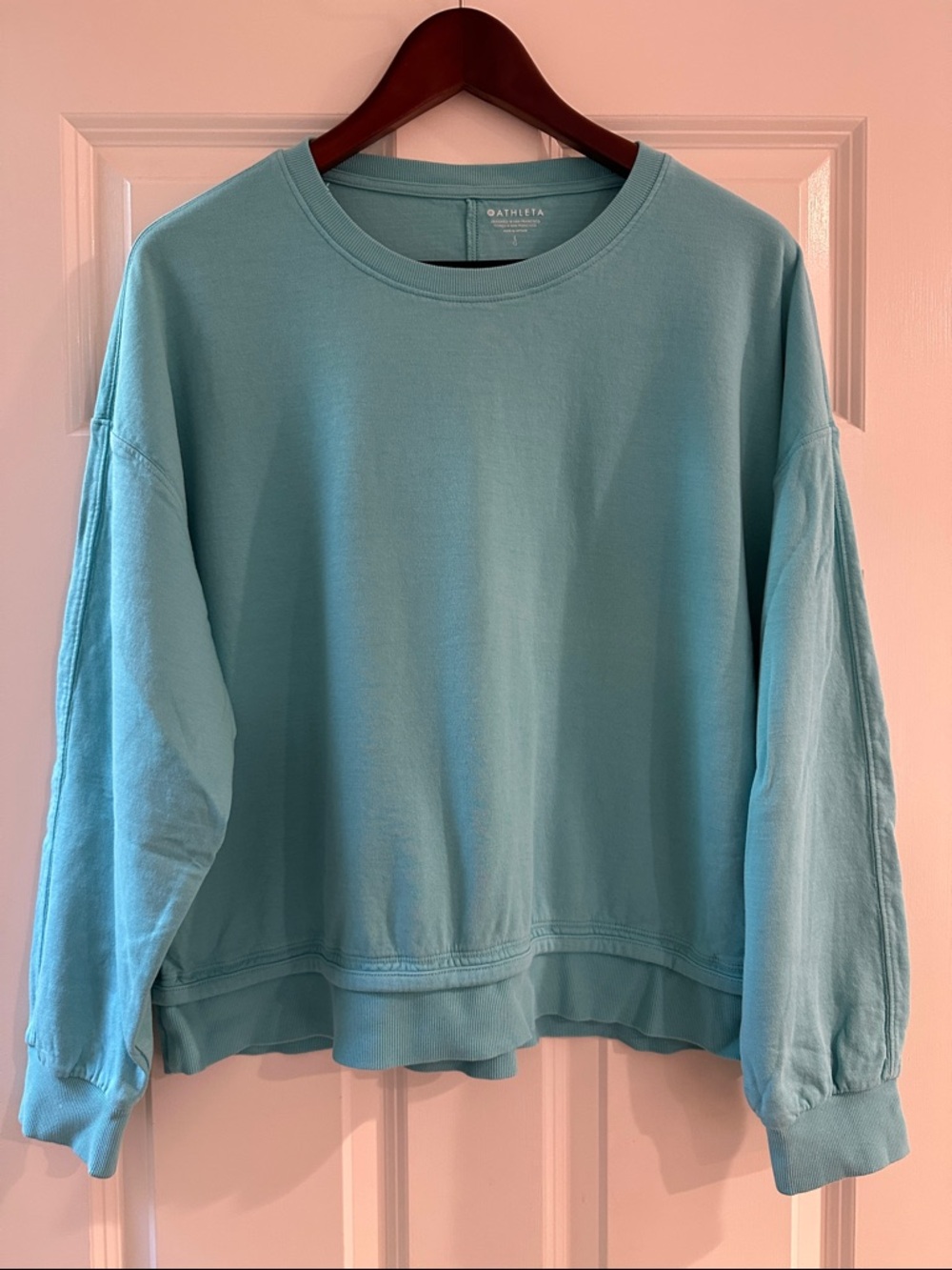 Athleta Light Aqua Crewneck Pullover Sweatshirt